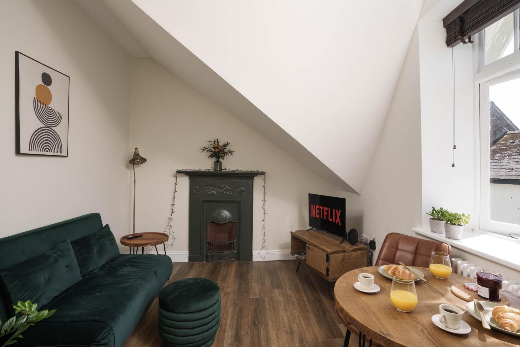 Modern Central One Bedroom Apartment In Penzance Exterior photo