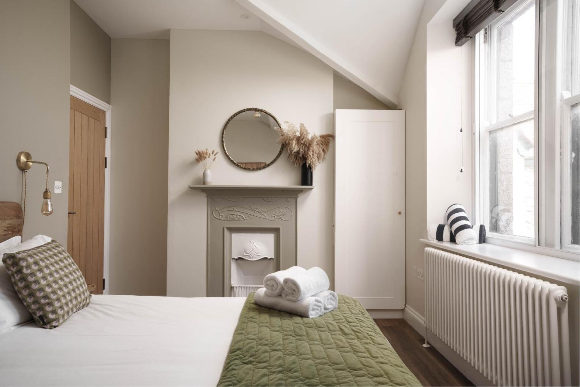 Modern Central One Bedroom Apartment In Penzance Exterior photo